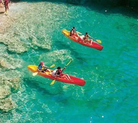 Skansi Hostel Χβαρ