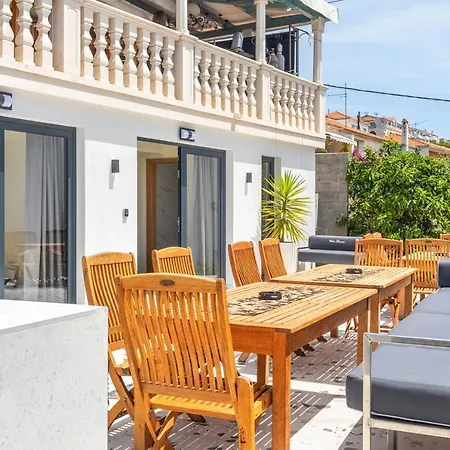 Skansi Hostel Hvar Town