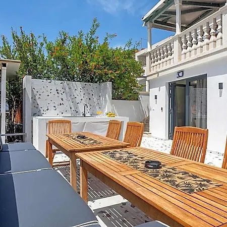 Хостел Skansi *