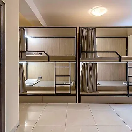 Hostel Skansi *