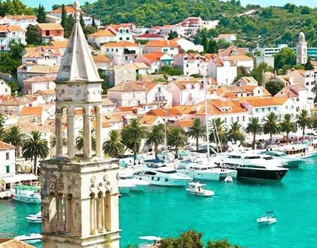 Skansi * Hvar Town