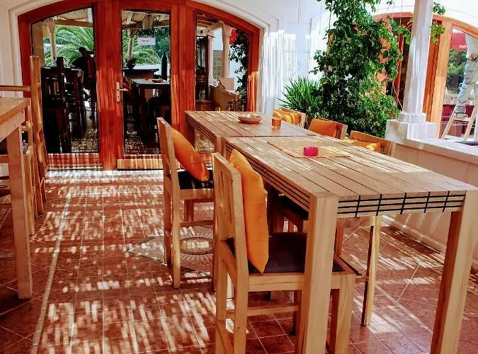 Skansi Hostel Hvar Town