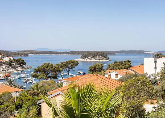 스칸시 호스텔 *